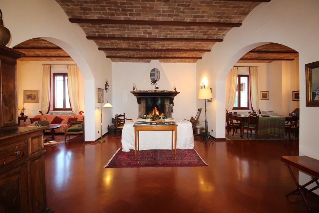 Villa Larniano 锡耶纳 外观 照片
